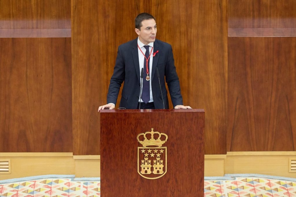 Lobato y su oposición a Más Madrid dentro de la Asamblea | Foto:  Europa Press