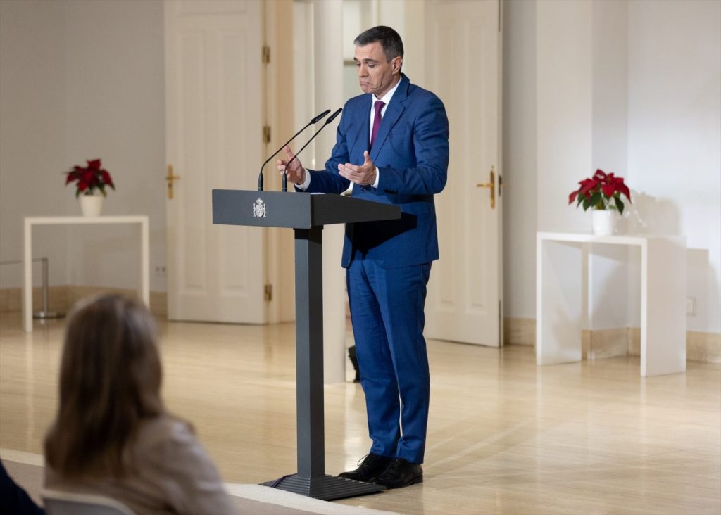 Pedro Sánchez no llega a Tierra firma y se hunde en ventas | Foto: Europa Press