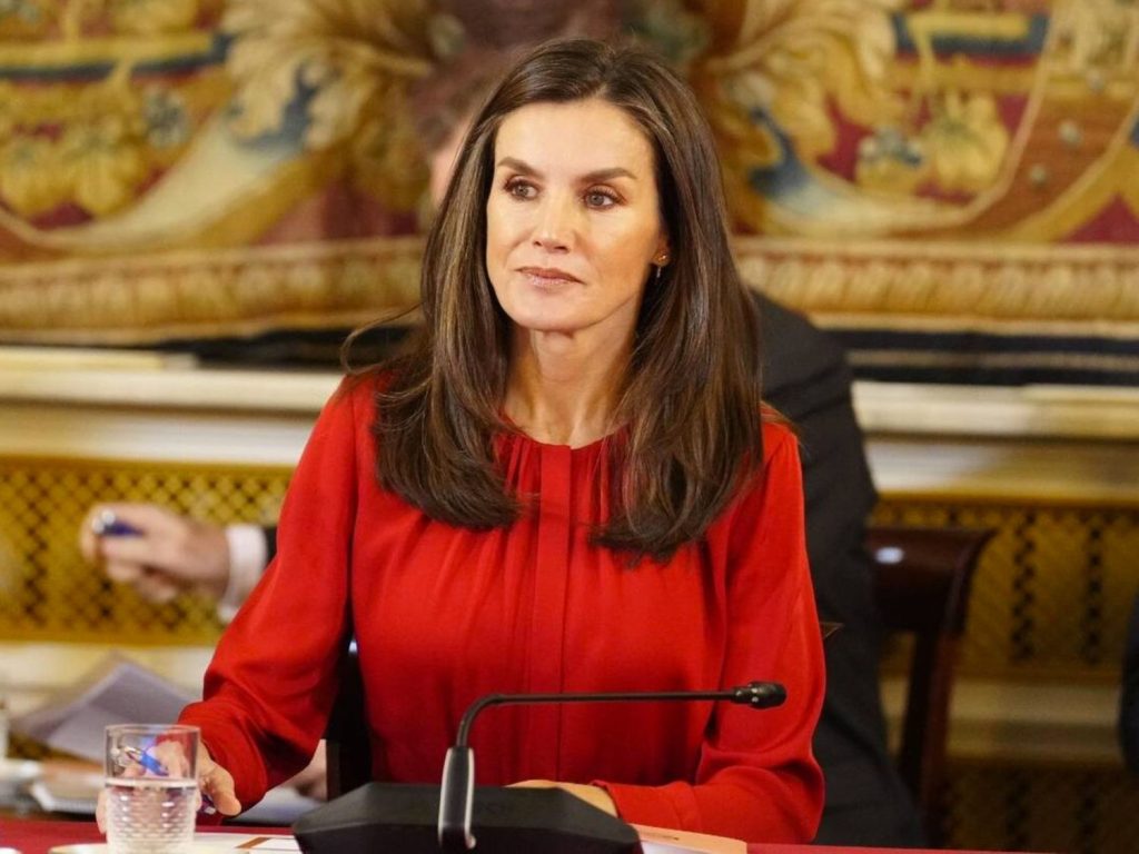 Letizia eclipsa el brindis en el cumpleaños de Juan Carlos I, una situación incómoda gestada por la infanta Elena 1 Moncloa letizia