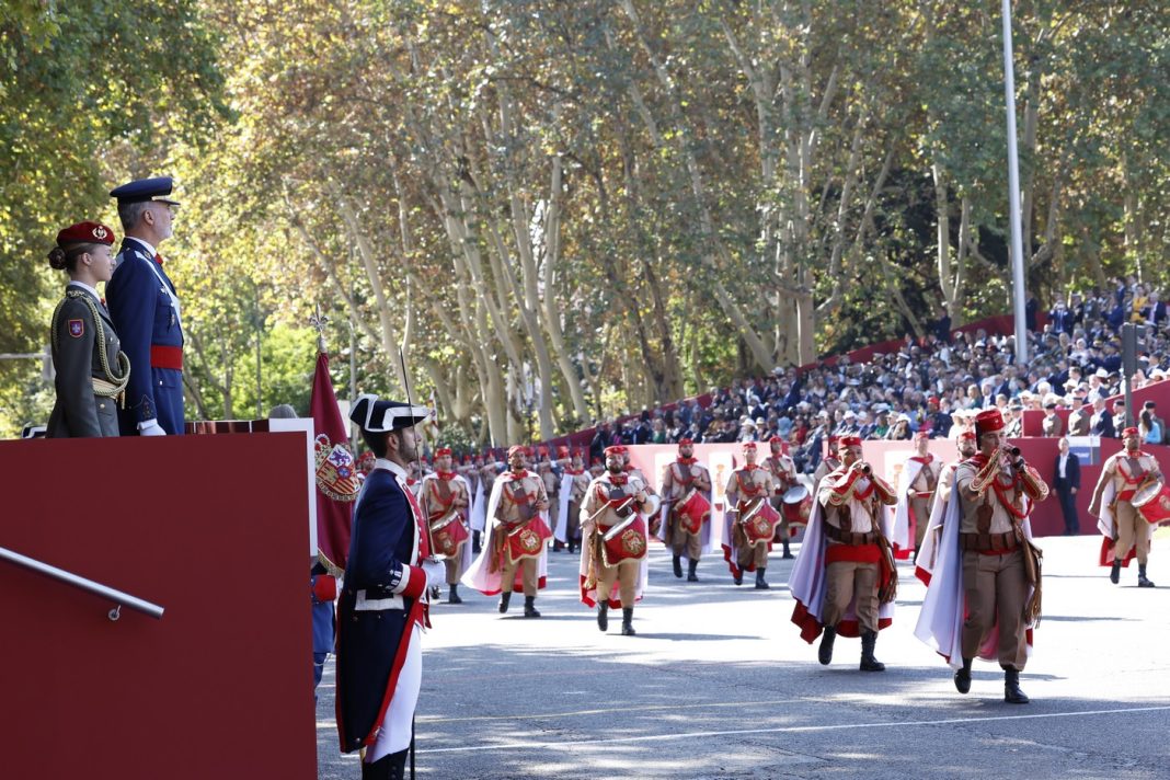 dejar mensaje a leonor