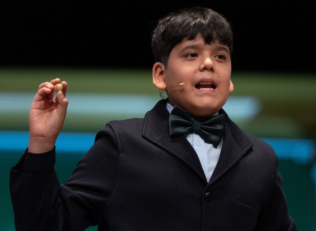 ¡Sigue en directo El Gordo de Navidad en MONCLOA: El Gordo más tardío de la historia, el 88.008! 4 Moncloa Francisco Moreno ha cantado un quinto premio, el número 45.353 durante el Sorteo Extraordinario de la Lotería de Navidad 2023