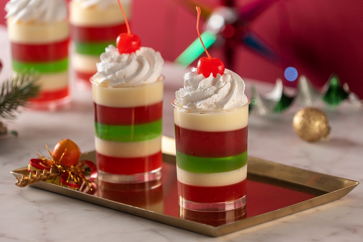 Cocina con astucia: Cinco deliciosas recetas navideñas que puedes preparar con antelación. 3 Moncloa Postres que cierran con broche de oro