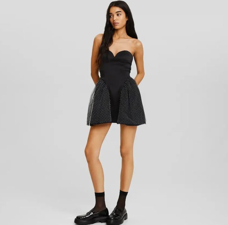 vestido con tontillo bershka
