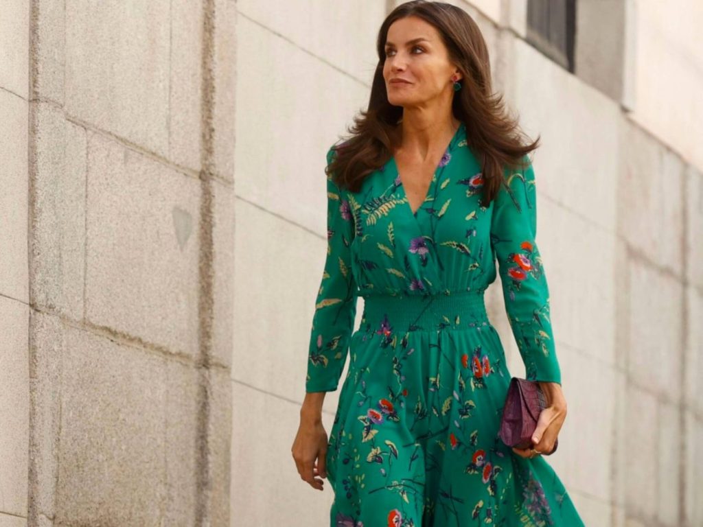 Letizia deslumbra con estilos made in Spain: desde el vestido de cactus hasta el sorprendente sastre 2 Moncloa vestido