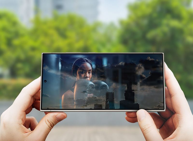 SENSOR DE 200 MP Y DOBLE TELEOBJETIVO EN EL MODELO ULTRA