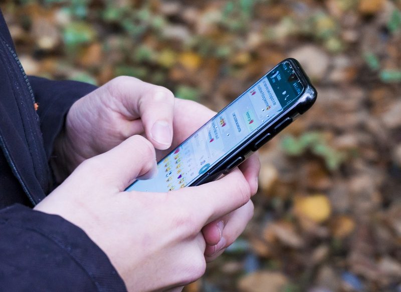 ESCUCHAR MÚSICA CON OTRAS PERSONAS EN WHATSAPP
