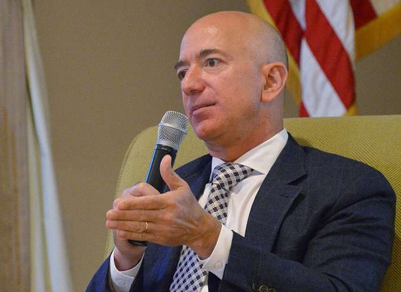 JEFF BEZOS VE LA IA COMO UNA AMENAZA PARA GOOGLE