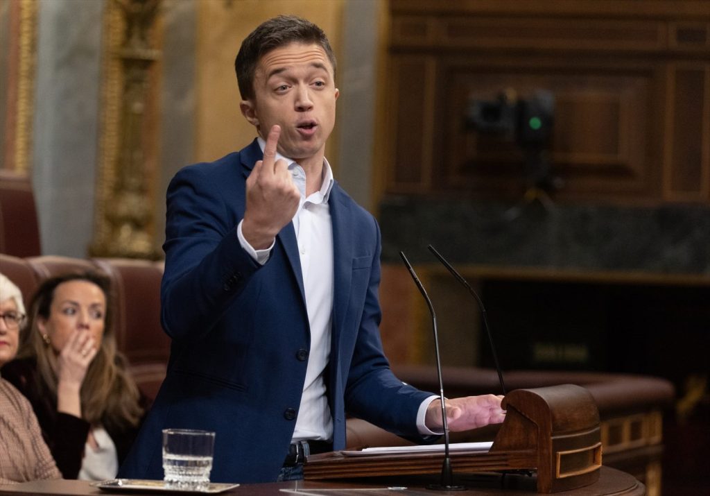 Rueda da la alternativa a Errejón