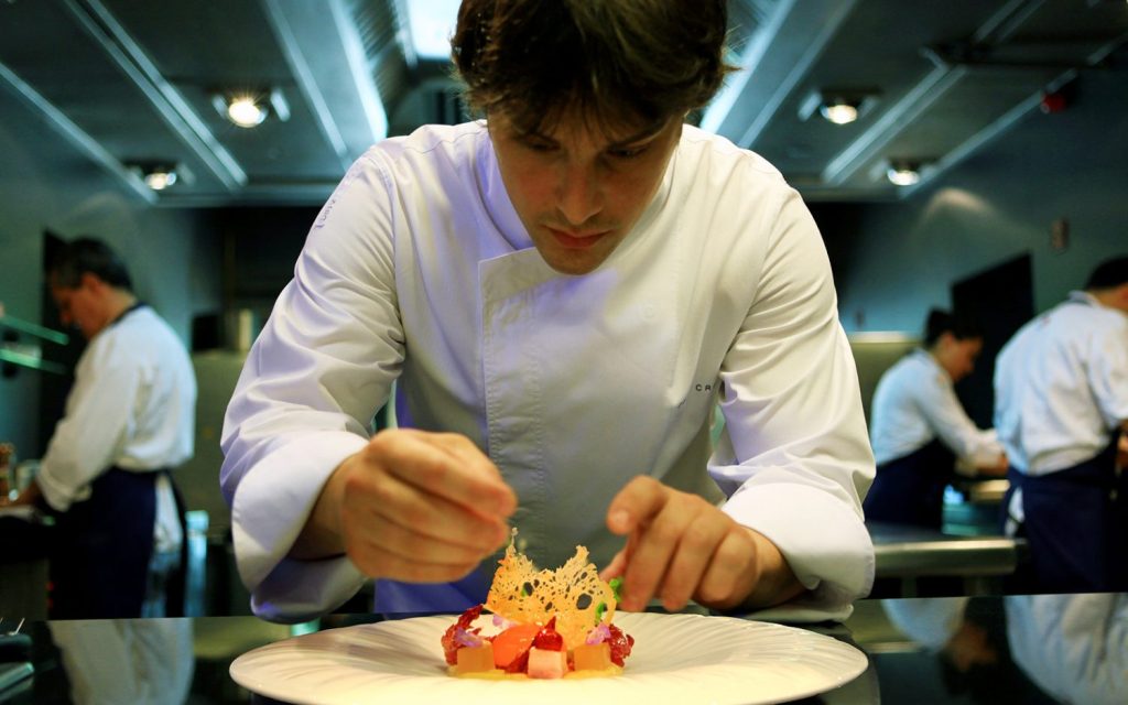 Jordi Cruz se pasa a las estrellas: preparando los platos Michelin de Juan Mari Arzak 2 Moncloa Jordi Cruz 5 Moncloa
