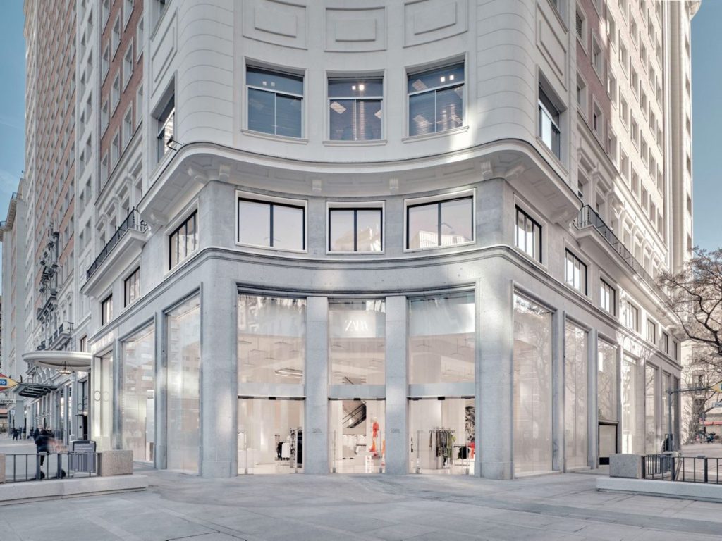 Descubre las innovadoras zapatillas de Zara para el hogar: comodidad, simplicidad y ajuste perfecto por solo 9,99 €. 2 Moncloa zara