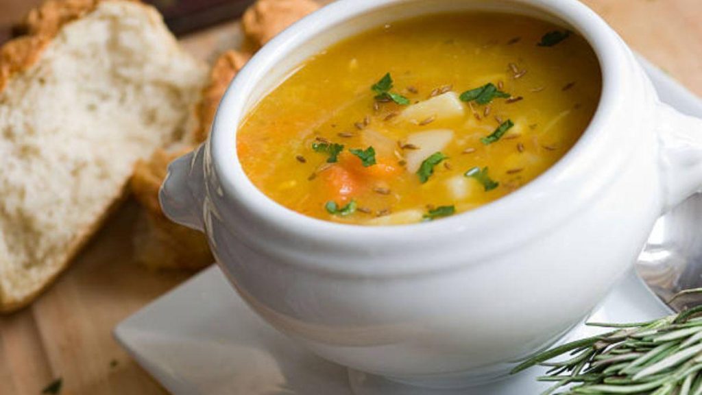 El secreto de Berasategui para un caldo sabroso y ligero con ingredientes cardioprotectores: ¡Para chuparse los dedos! 1 Moncloa caldo Moncloa