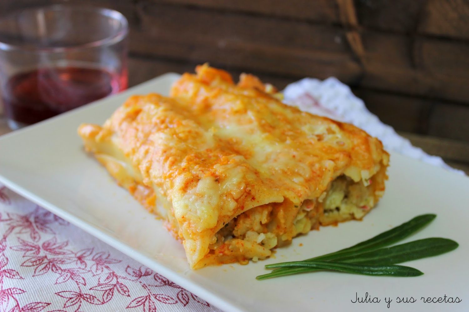 Magia culinaria con Thermomix: Descubre cinco recetas veloces para conquistar en los Reyes Magos. ¡Éxito garantizado! 2 Moncloa CANELONES DE PATO CONFITADO: UN PLATO PRINCIPAL QUE DESLUMBRARÁ