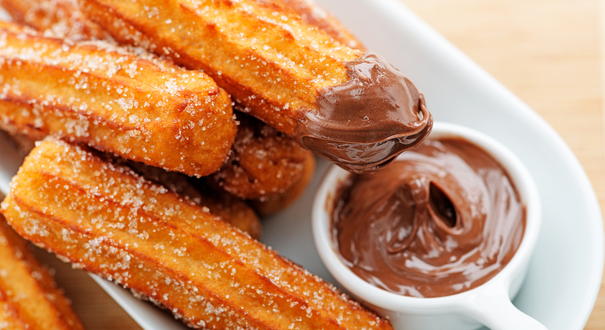 Magia culinaria con Thermomix: Descubre cinco recetas veloces para conquistar en los Reyes Magos. ¡Éxito garantizado! 3 Moncloa EL BROCHE FINAL: THERMOMIX Y SU CREACIÓN DE CHURROS CASEROS