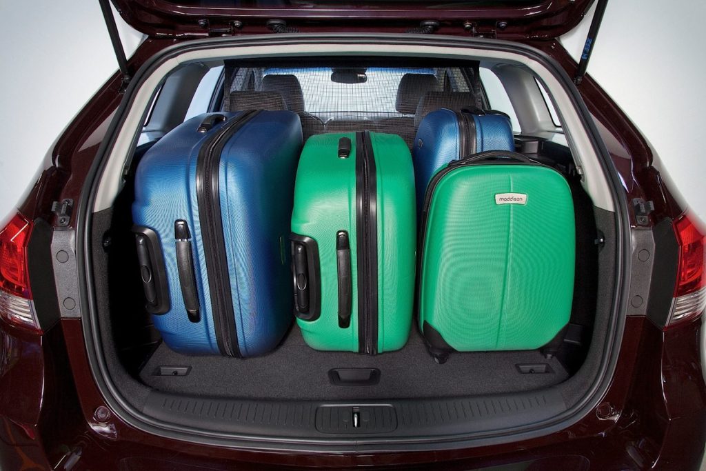 Secretos de viaje: asegura que tu maleta sea la primera en aterrizar con este astuto truco 3 Moncloa EL ARTE DE LA MALETA PERFECTA