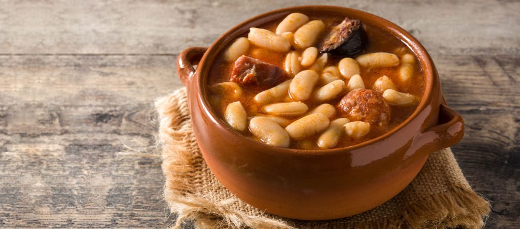 7 recetas de invierno ideales para entrar en calor: del caldo gallego a las patatas a la riojana 2 Moncloa fabada Moncloa