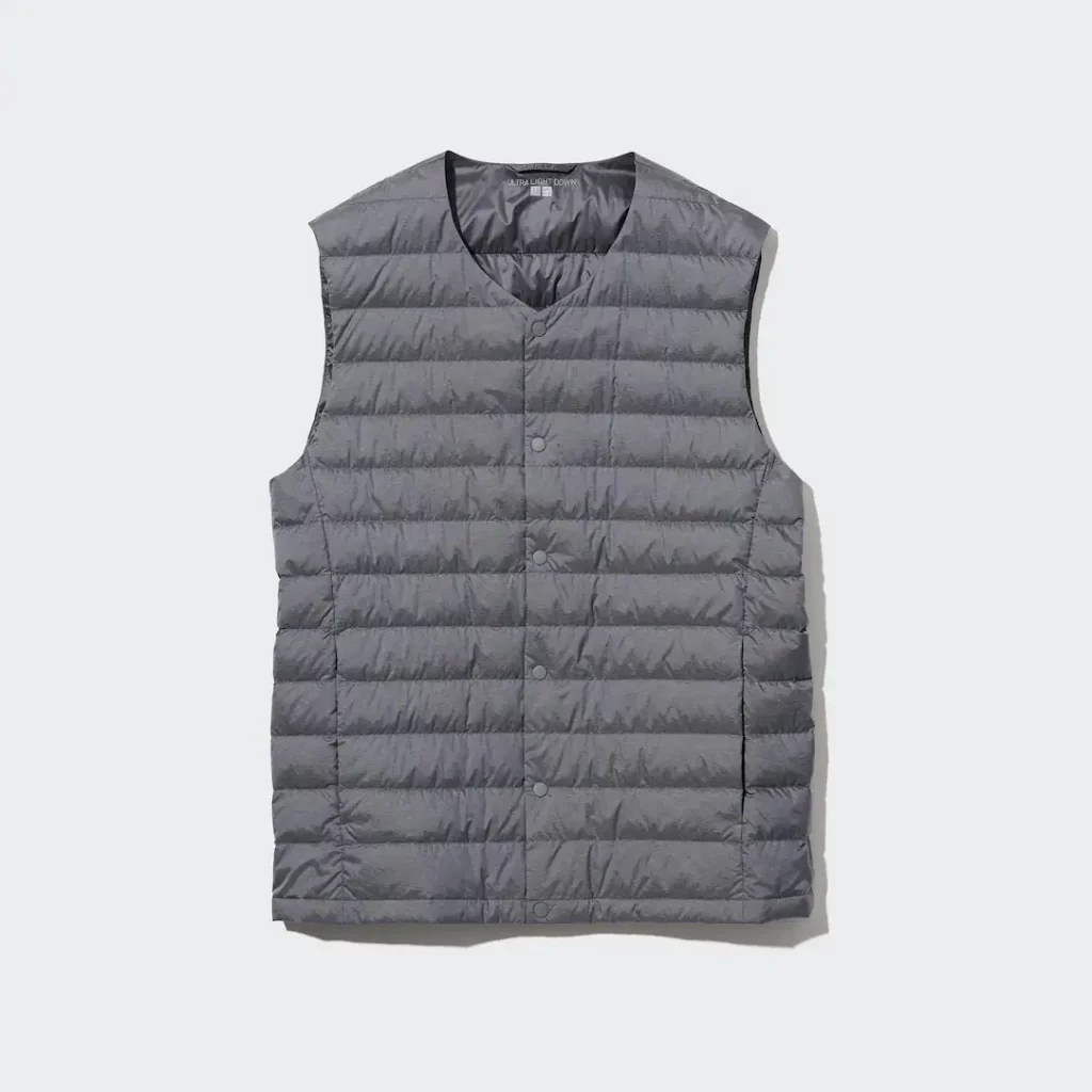 Uniqlo tiene rebajados a la mitad estos abrigos de plumas para hombres en dos colores distintos 2 Moncloa goods 462983 sub14 Moncloa