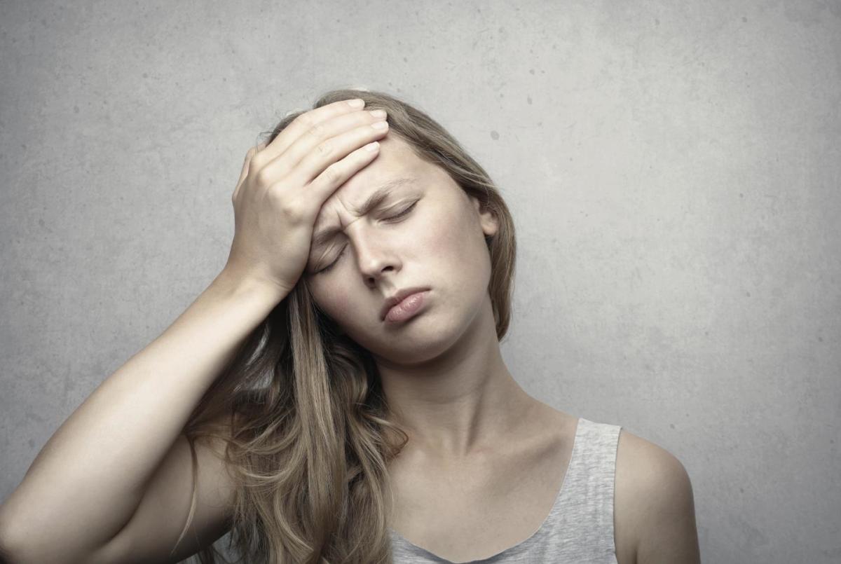 Domina la cefalea: Descubre 8 remedios naturales para aliviar la cefalea tensional. Recupera el bienestar de forma efectiva 2 Moncloa HERBOLARIO SALUDABLE: REMEDIOS NATURALES PARA ALIVIAR EL DOLOR