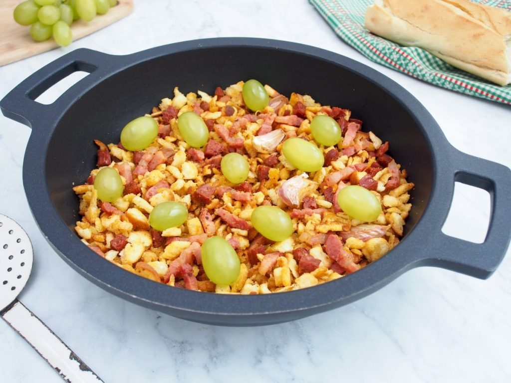 Receta de migas manchegas, un sencillo y sabroso plato tradicional 3 Moncloa migas manchegas alternativa Moncloa