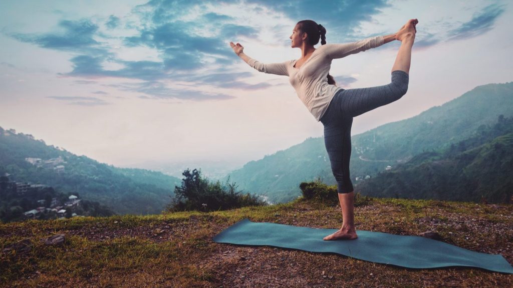 Yoga: Olvídate de solo estirar, estos son sus beneficios poco conocidos 4 Moncloa yoga 1 Moncloa