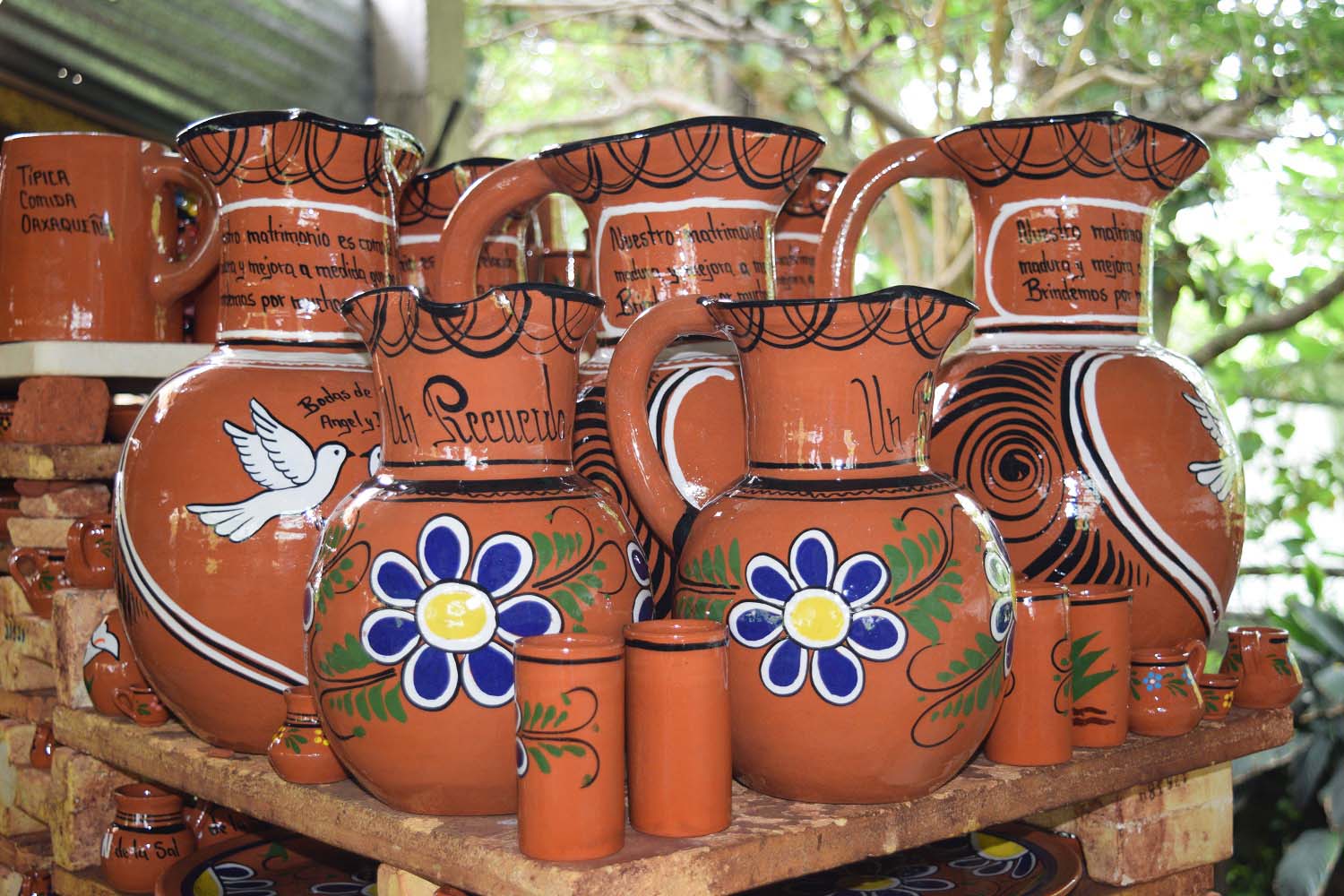 Explora el encanto secreto: 10 curiosidades de La Rioja que te sorprenderán y desconocías hasta hoy 3 Moncloa ARTESANOS DEL BARRO Y DEL TIEMPO