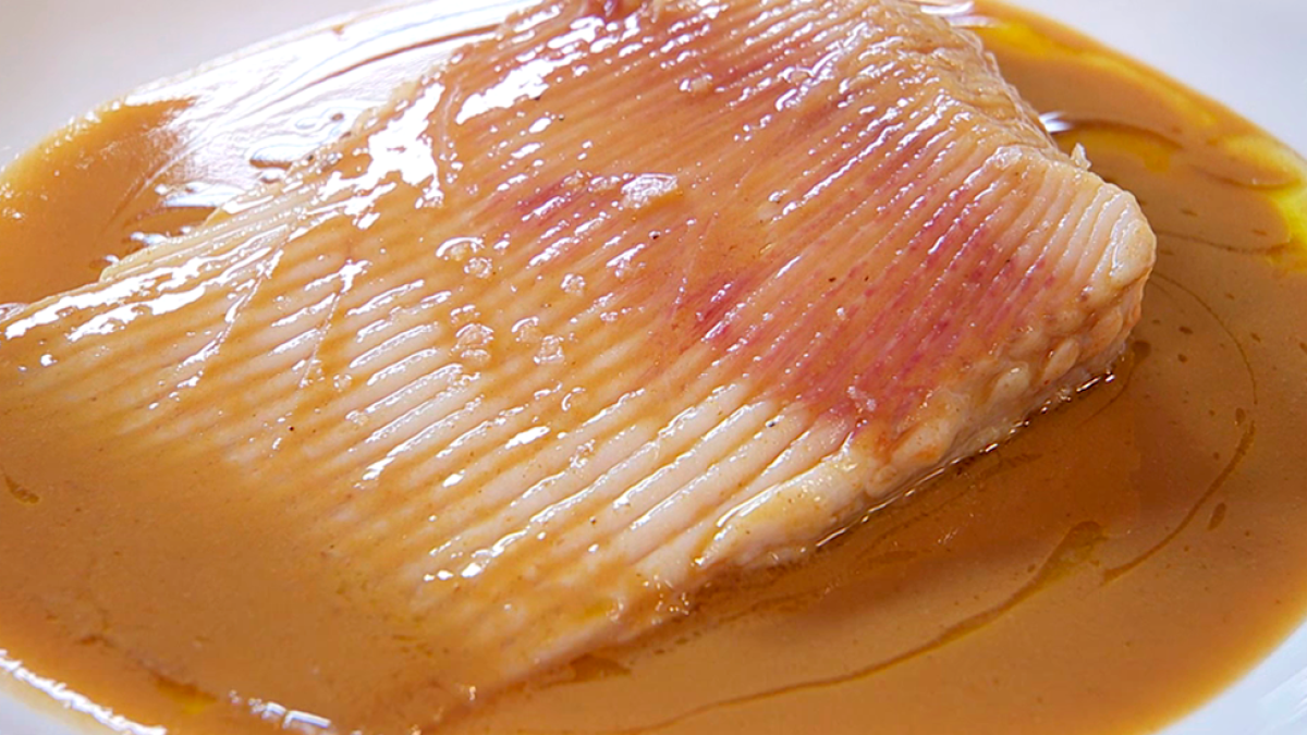 Preparación en Thermomix de raya al pimentón, una receta tradicional de Huelva 5 Moncloa Una deliciosa receta en Thermomix para aprovechar al máximo las propiedades del pescado