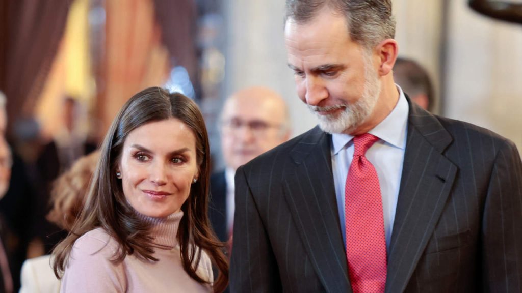 Felipe VI toma medidas drásticas tras 19 años de abusos en Zarzuela: ¡Habría despedido a la implicada! 1 Moncloa Esta habria sido la confidente de Letizia en el engano a Felipe VI 3 1 Moncloa