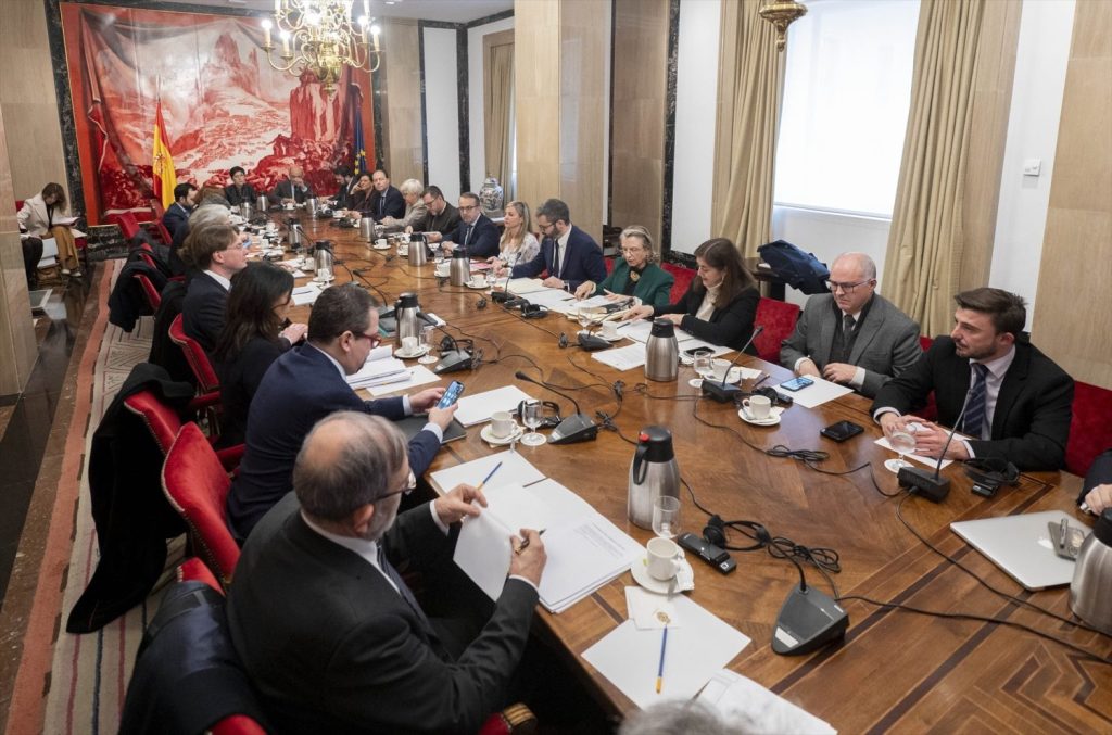 La Comisión Venecia desinfla las expectativas de PP y Vox 2 Moncloa La Comisión Venecia desinfla las expectativas de PP y Vox