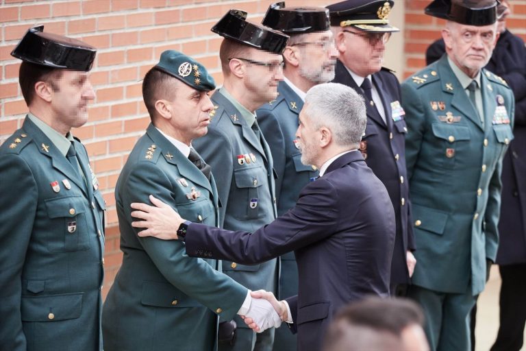 El último truco de Marlaska: un falso aumento de agentes de la Guardia Civil