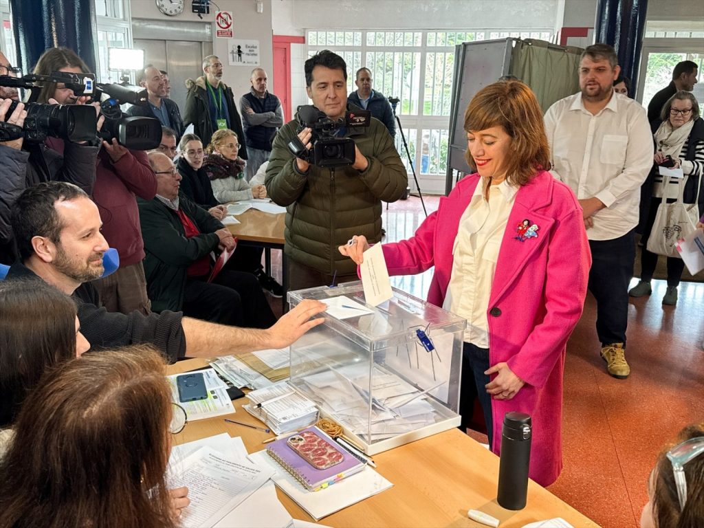 Marta Lois, la debacle de Sumar y Yolanda Díaz en Galicia 2 Moncloa Marta Lois, la debacle de Sumar y Yolanda Díaz en Galicia | Foto: Europa Press