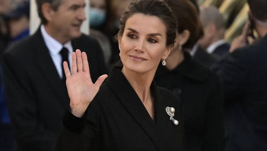 Letizia usa Instagram: descubre sus seguidos y los enigmas detrás de su cuenta personal 2 Moncloa Entre Letizia y Telma: Relación imperfecta con peleas y distancias