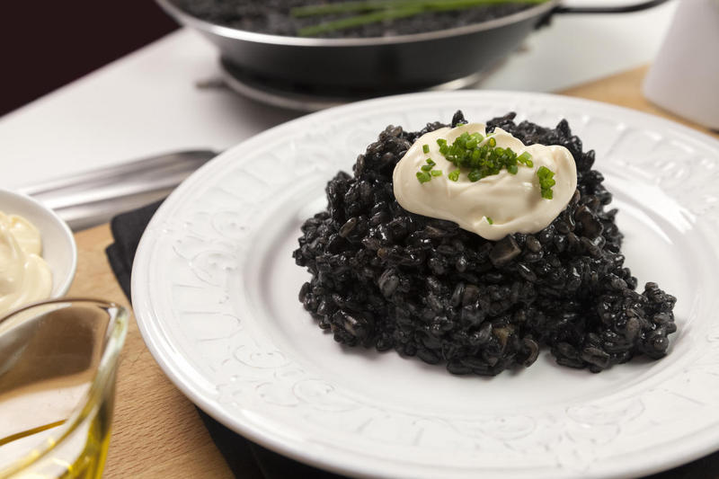 Descubre 4 asombrosos beneficios del arroz negro para tu salud 1 Moncloa UN TESORO ANTIOXIDANTE