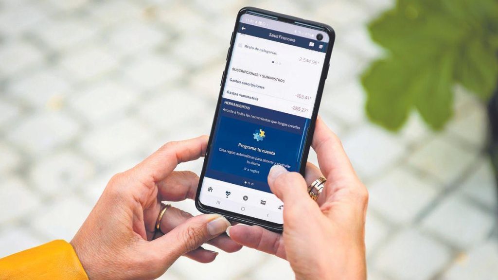 No le hagas esto a tu pantalla del móvil si quieres evitar que se dañe 1 Moncloa estafa