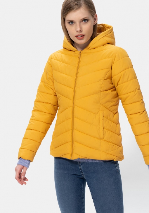 parka amarilla carrefour