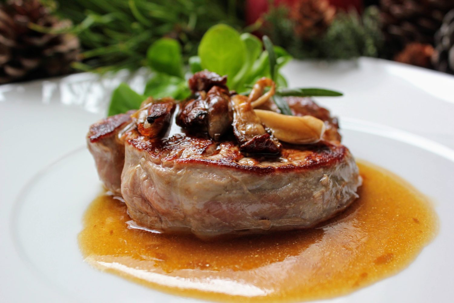 Solomillo de cerdo al horno con chimichurri: Una receta fácil, económica y deliciosa 4 Moncloa UN PLATO PARA TODAS LAS ESTACIONES