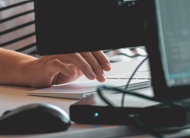 NACE EL PRIMER GUSANO INFORMÁTICO POTENCIADO POR LA IA
