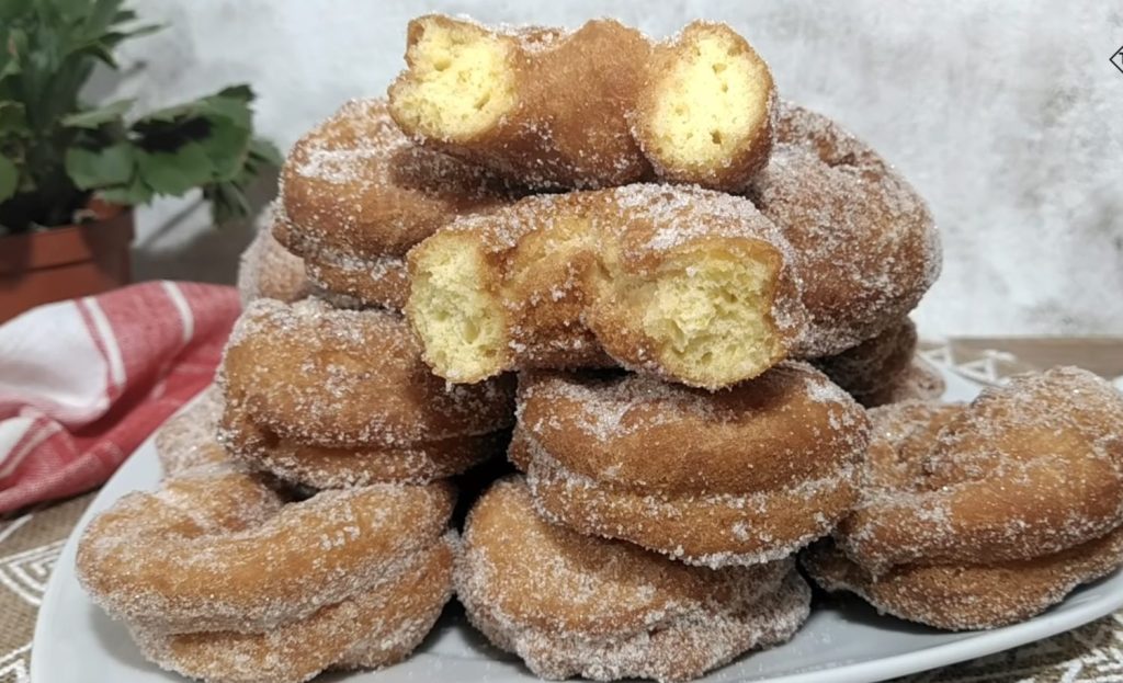 Rosquillas de Semana Santa: Un auténtica pasada con sabor a limón y anís 1 Moncloa 16805148540402 Moncloa