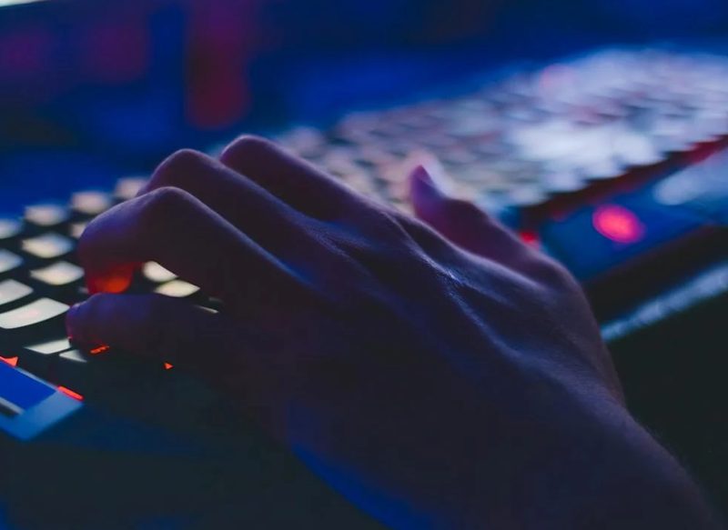 LOS ESTAFADORES VIP LLEGAN A LAS REDES SOCIALES