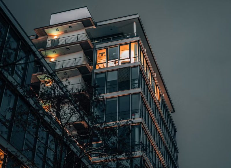PRESIONAN A LOS USUARIOS DE AIRBNB