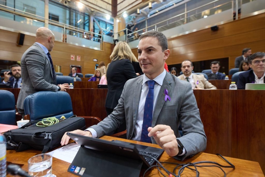 Juan Lobato cansado de las formas de Más Madrid en la Asamblea | Foto: Europa Press
