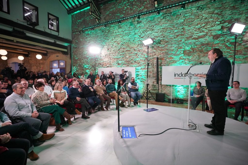 PNV Álava ni descarta ni confirma que puedan gobernar con EH Bildu, porque "es posible", aunque no "probable" 1 Moncloa PNV Álava ni descarta ni confirma que puedan gobernar con EH Bildu, porque "es posible", aunque no "probable"