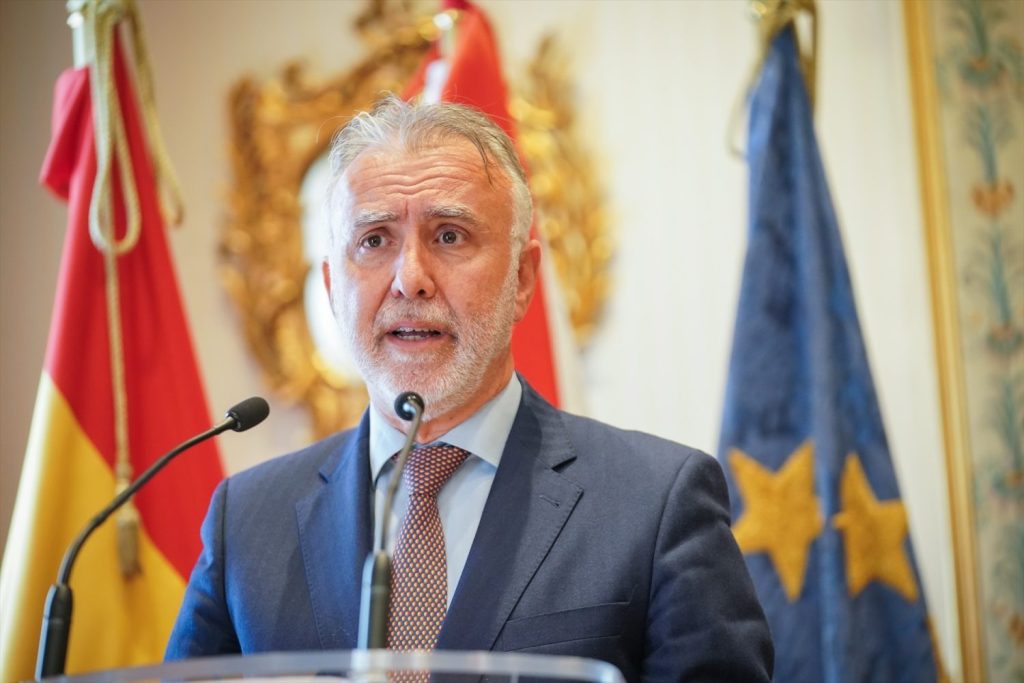 El ministro Ángel Víctor Torres.