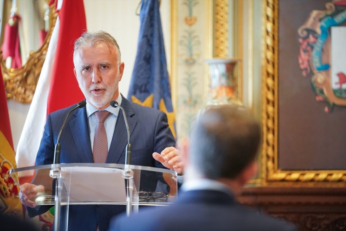 dimisión ministro Defensa Estonia