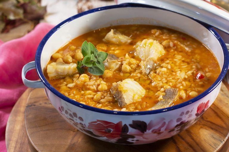 Arroz caldoso con bacalao: La receta con la que triunfarás en Semana Santa