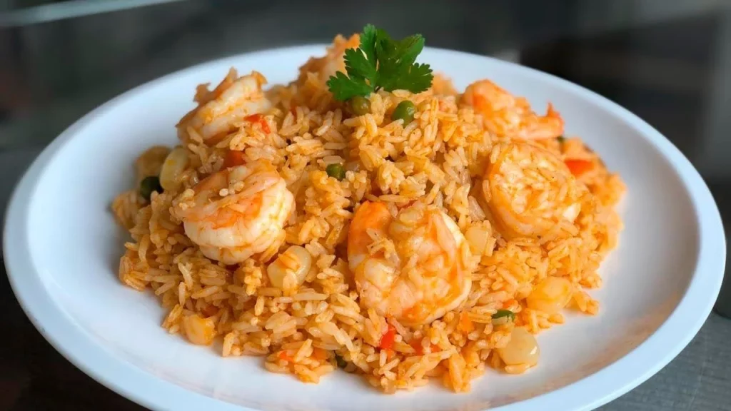 Arroz frito con langostinos, pollo y habitas: Exquisita fusión de sabores 3 Moncloa f1280x720 1381750 1513425 5050 Moncloa