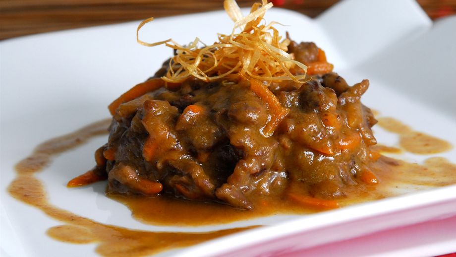 Rabo de ternera guisado: Una explosión de sabores en cada bocado 2 Moncloa zoom 27e08415f348b5b6c5c7f7197dd7e1f4 920 518 Moncloa