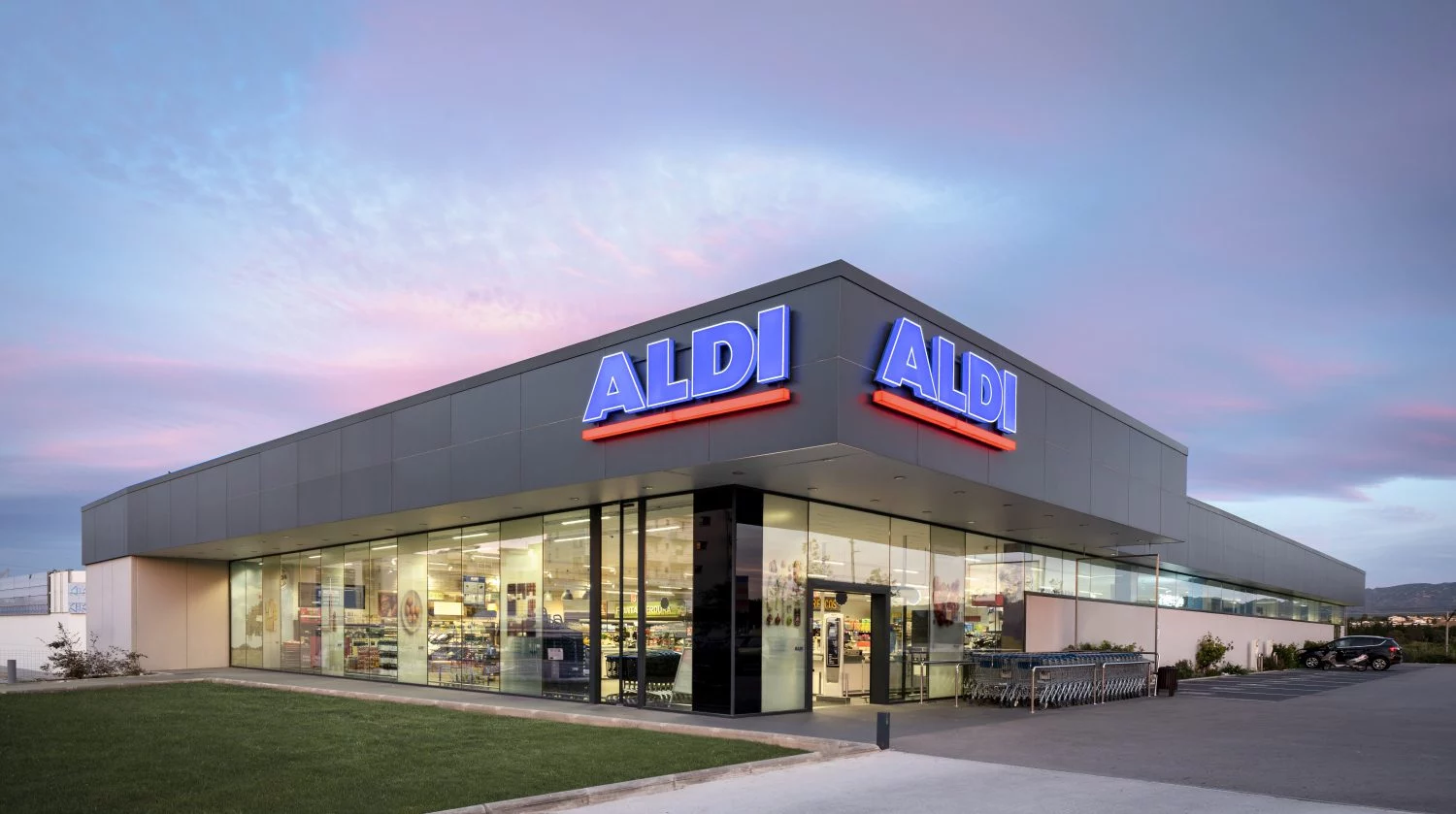 Chaqueta de Aldi para noches primaverales: Fresca, cómoda y económica por tan solo 9,99€