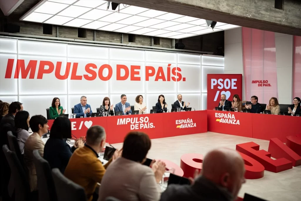 El PSOE de Lobato se desentiende de las movilizaciones en Ferraz 2 Moncloa El PSOE de Lobato se desentiende de las movilizaciones en Ferraz | Foto: Europa Press