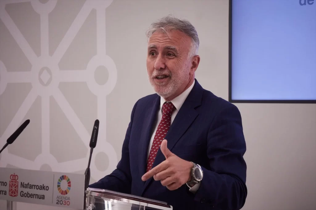 Torres, sobre el registro policial en Canarias por el 'caso mascarillas': "Todo lo que tengan que hacer, que lo hagan" 1 Moncloa EuropaPress 5912510 ministro politica territorial memoria democratica angel victor torres Moncloa