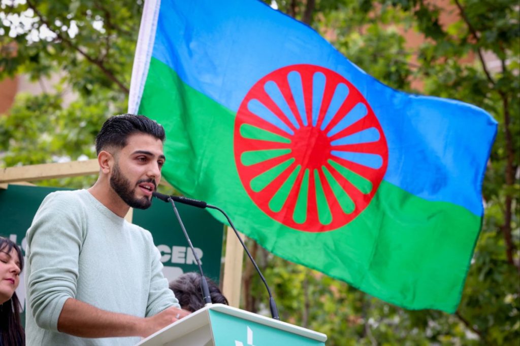 Samuel Escudero León, primer diputado gitano en la Asamblea de Madrid 2 Moncloa Samuel Escudero ha dado mítines como vocal de la Junta de Vallecas.
