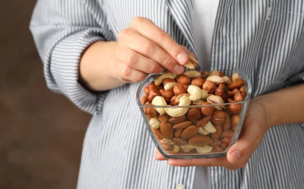 La diferencia entre "activar" o no tus frutos secos antes de consumirlos 1 Moncloa Estos son algunos alimentos que debes activar antes de ingerirlos